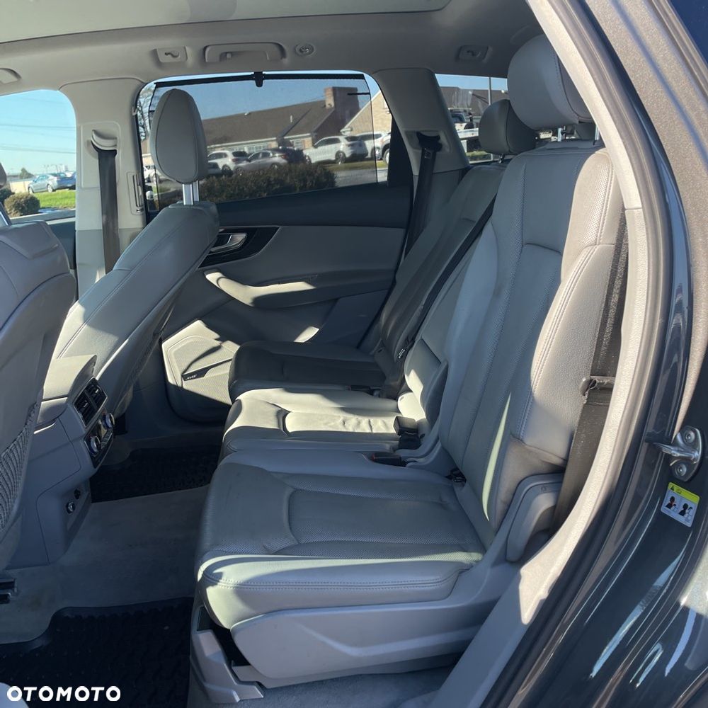 Audi Q7 - 15