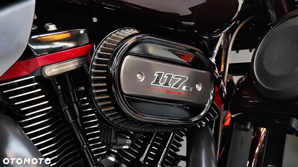 Harley-Davidson CVO Street Glide - 28