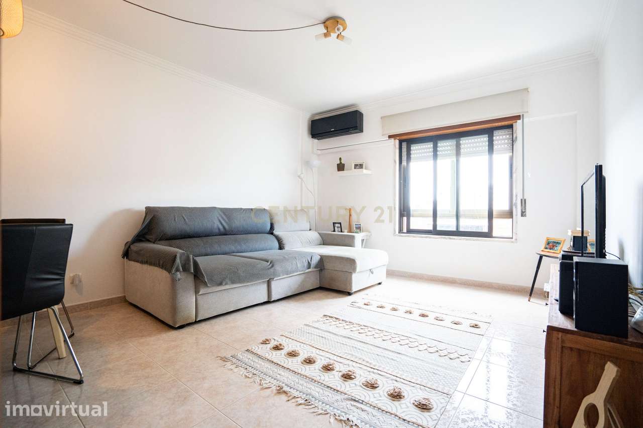 Apartamento T2 Odivelas Metro - Grande imagem: 2/41