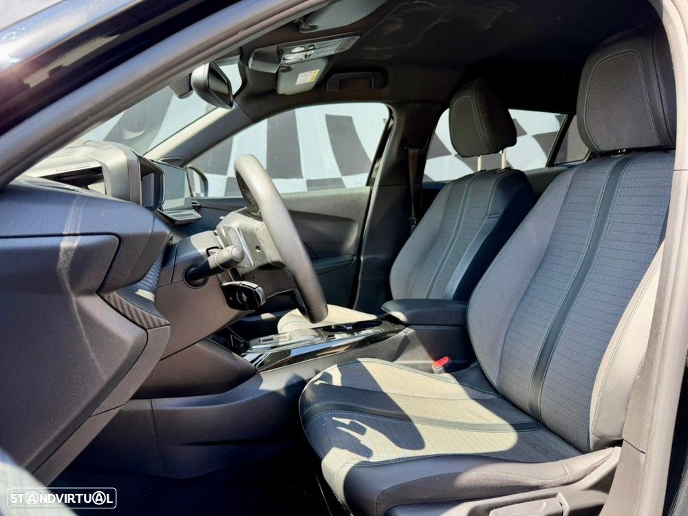 Peugeot 2008 1.2 PureTech Allure Pack EAT8 - 5