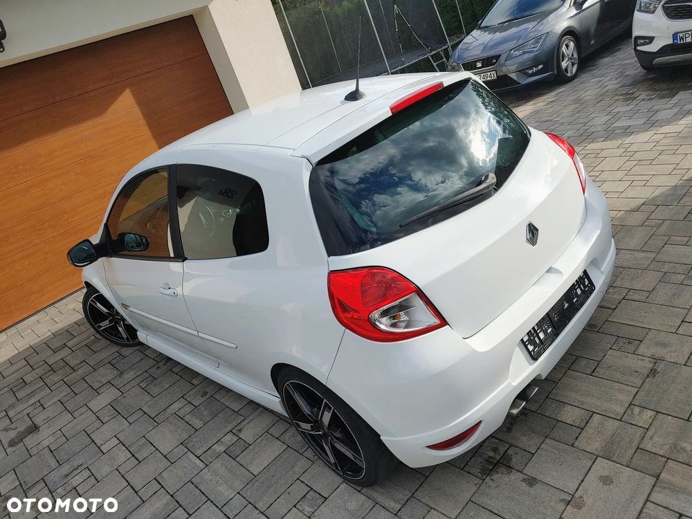 Renault Clio 1.6 16V GT - 19
