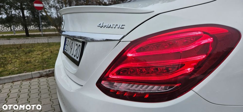 Mercedes-Benz Klasa C 300 9G-TRONIC Avantgarde - 36