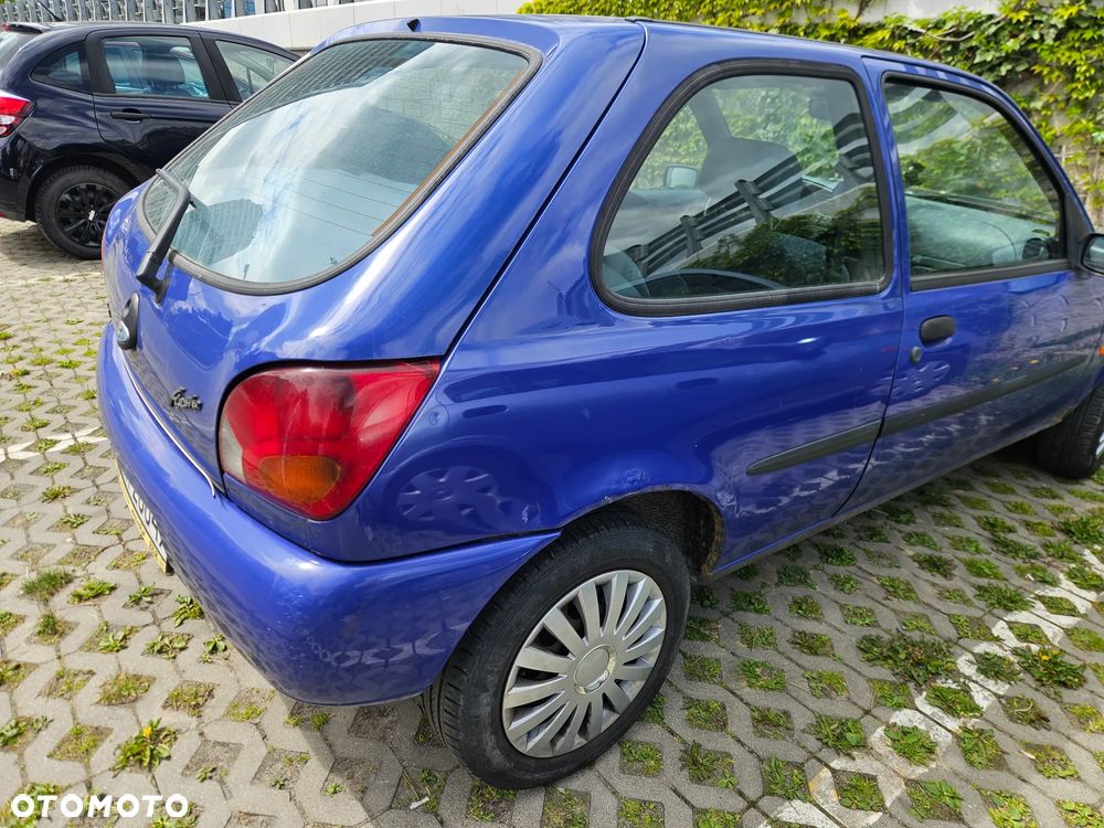 Ford Fiesta 1.8 D Fun - 3