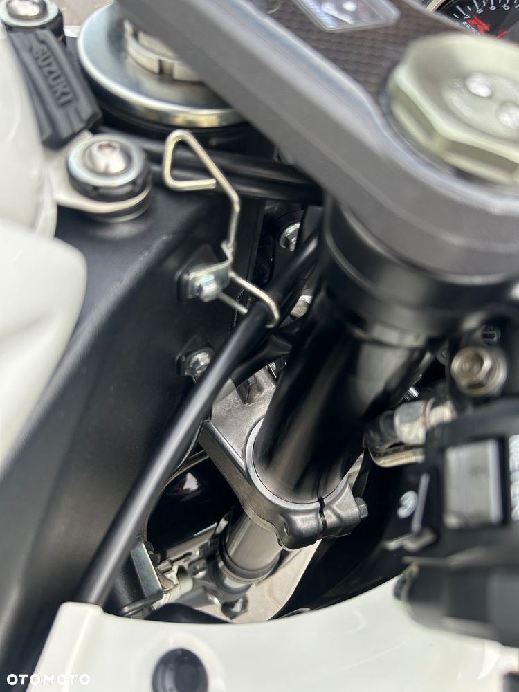Suzuki GSX-R - 6