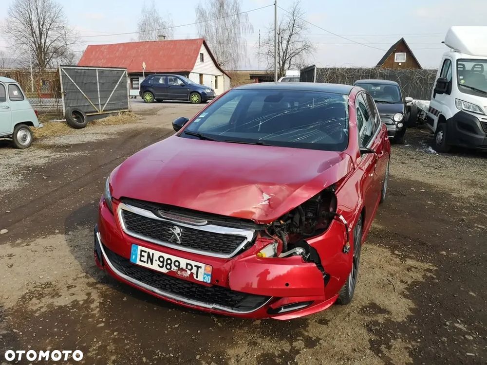 Peugeot 308 1.6 e-THP GTi by Sport S&S - 10