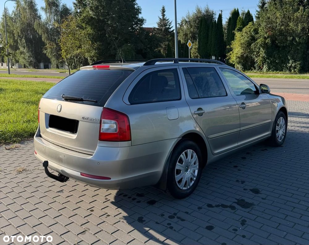 Skoda Octavia 1.6 TDI Classic DSG - 8