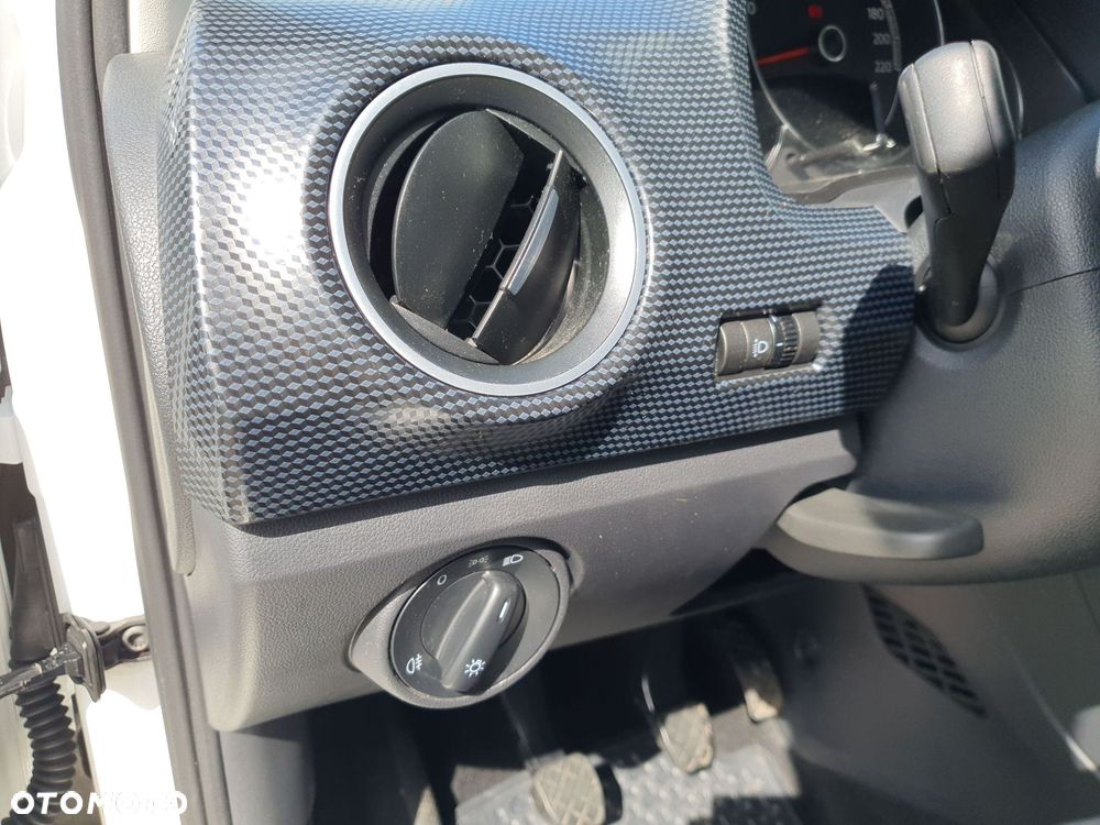 Volkswagen up! 1.0 move - 13