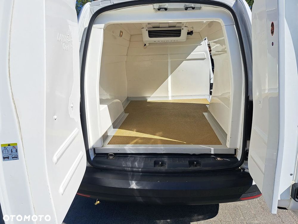 Volkswagen Caddy Max - 6