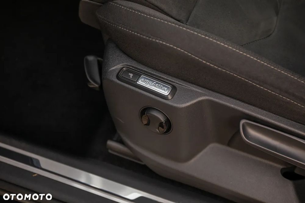 Volkswagen Tiguan Allspace - 23