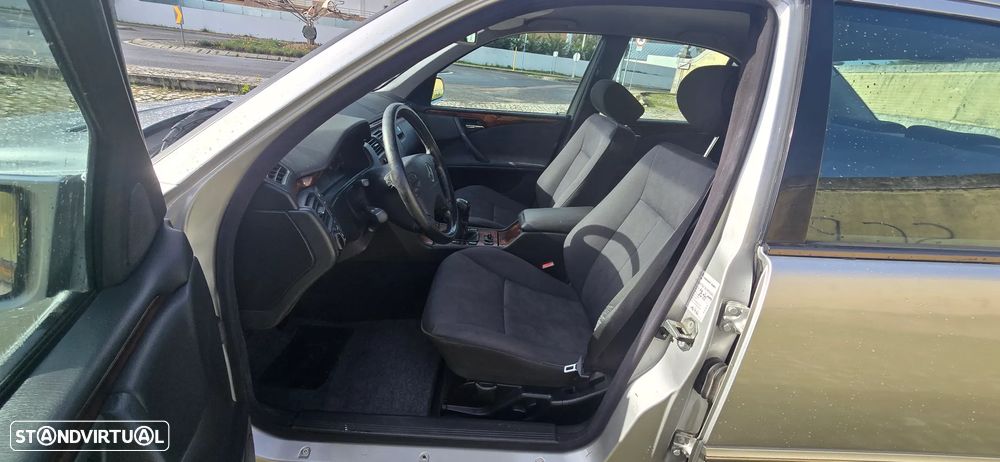 Mercedes-Benz E 220 - 8