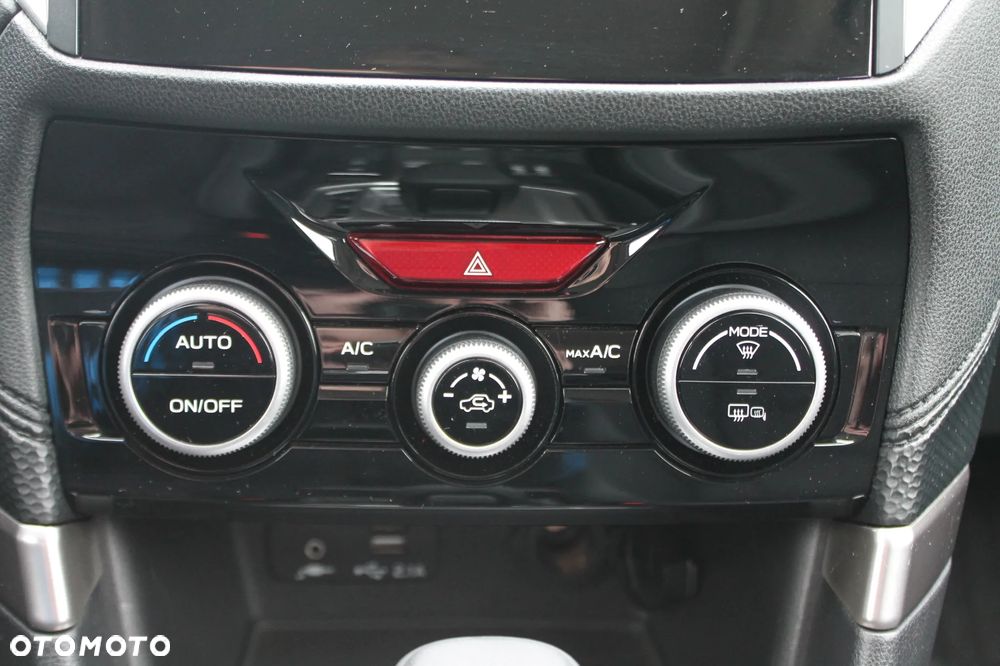 Subaru Forester 2.5 X Premium - 36