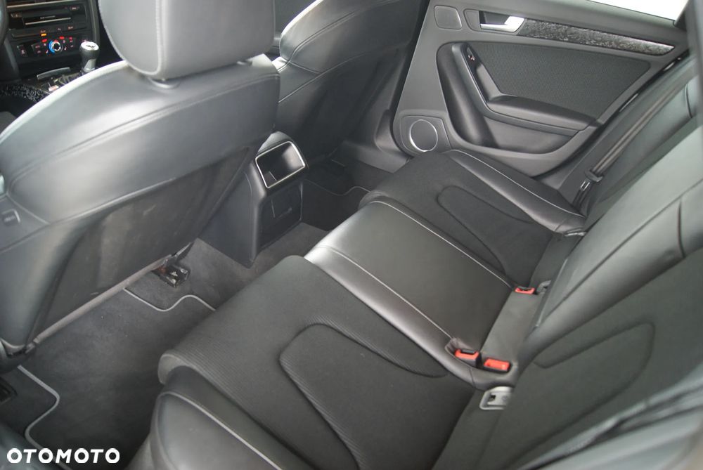 Audi A4 Avant 2.0 TDI DPF clean diesel quattro S line Sportpaket - 21