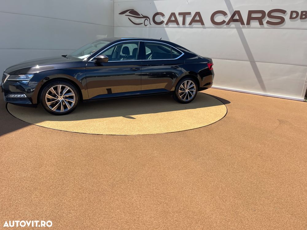 Skoda Superb 2.0 TDI DSG Premium Edition - 6