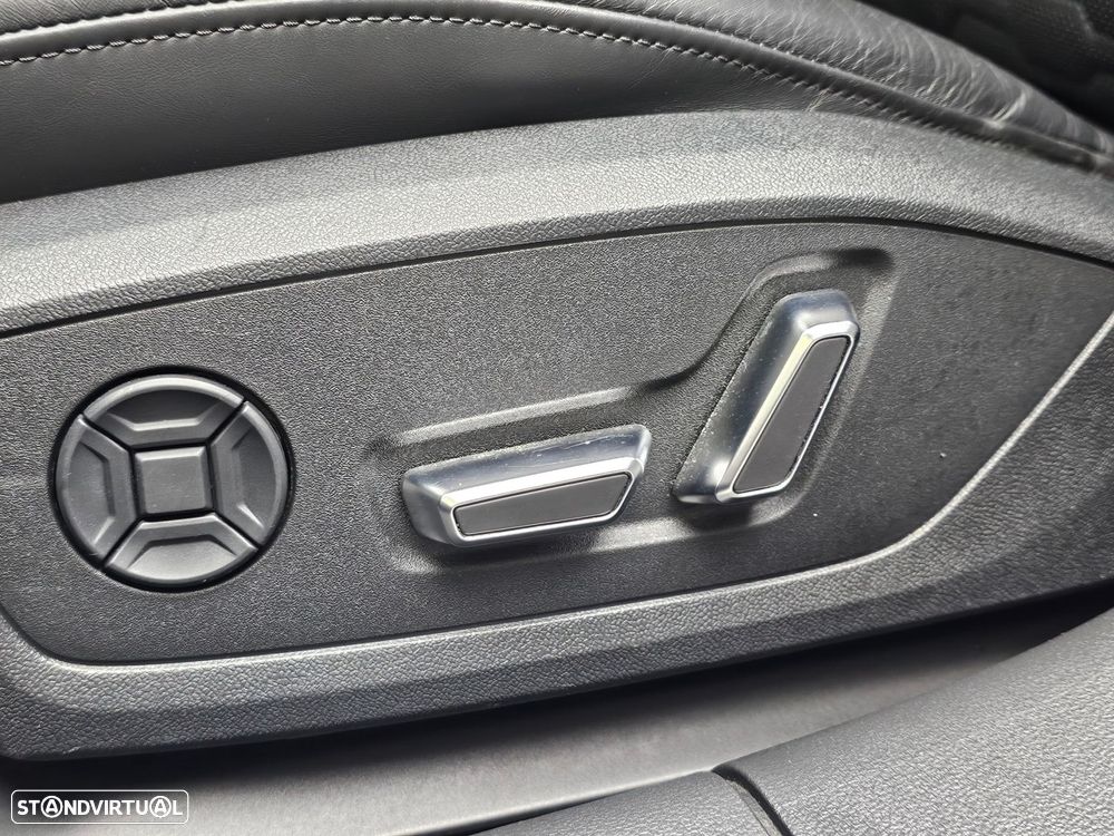 Audi RS6 Avant 4.0 TFSI quattro Tiptronic - 25