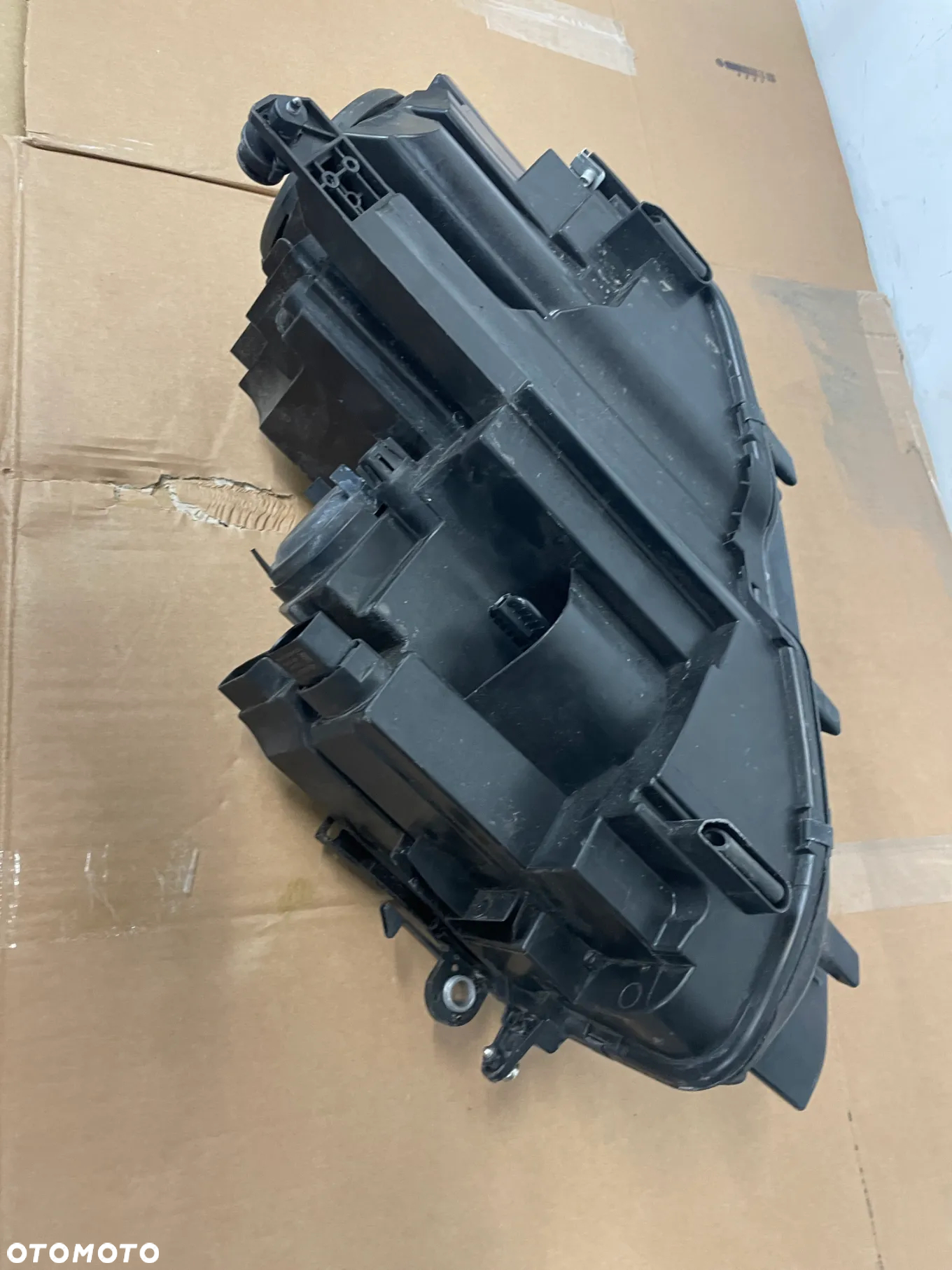 VOLKWAGEN TIGUAN II 2 5NA 5NB LAMPA PRAWA PRAWY PRZEDNIA PRZÓD 5NB941006B - 5