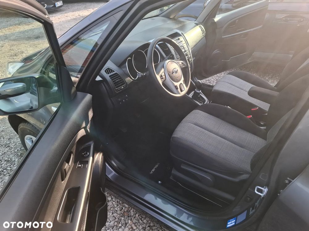 Kia Venga 1.4 CVVT Dream-Team Edition - 3