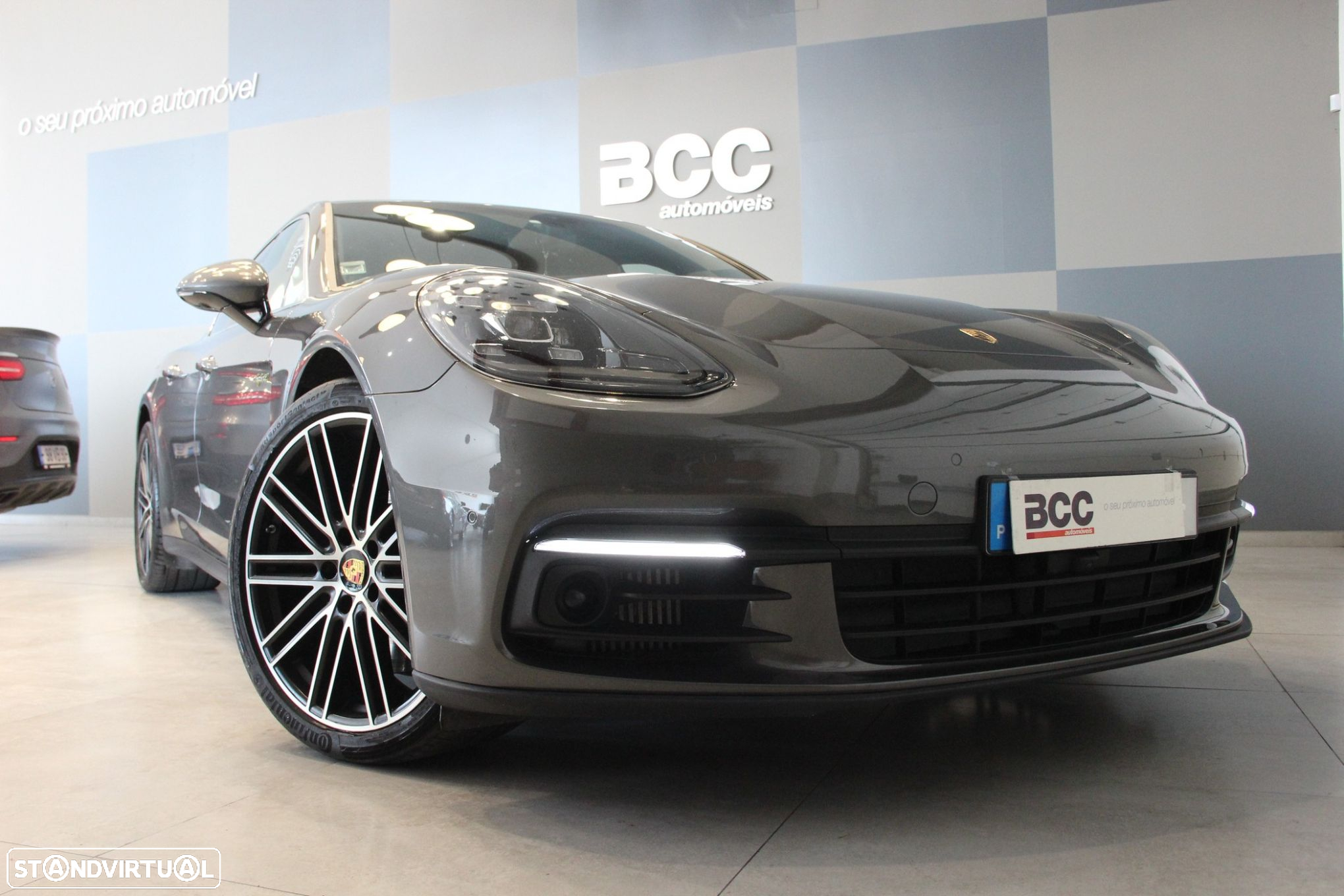 Porsche Panamera - 3