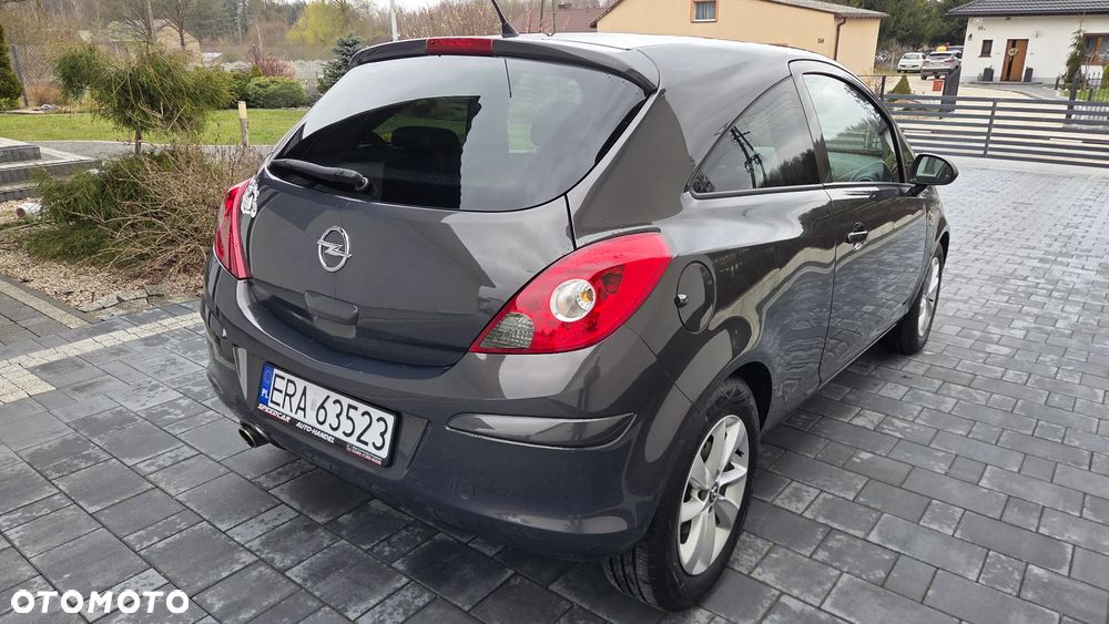 Opel Corsa 1.4 16V Energy - 9