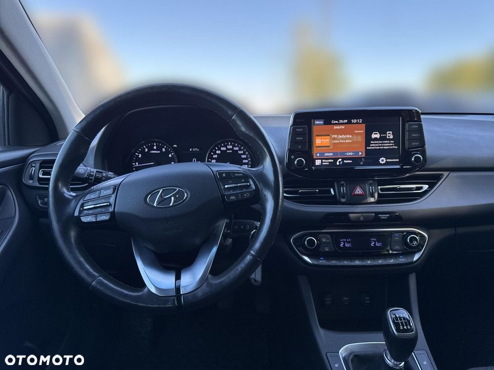 Hyundai i30 1.5 DPI Smart - 13