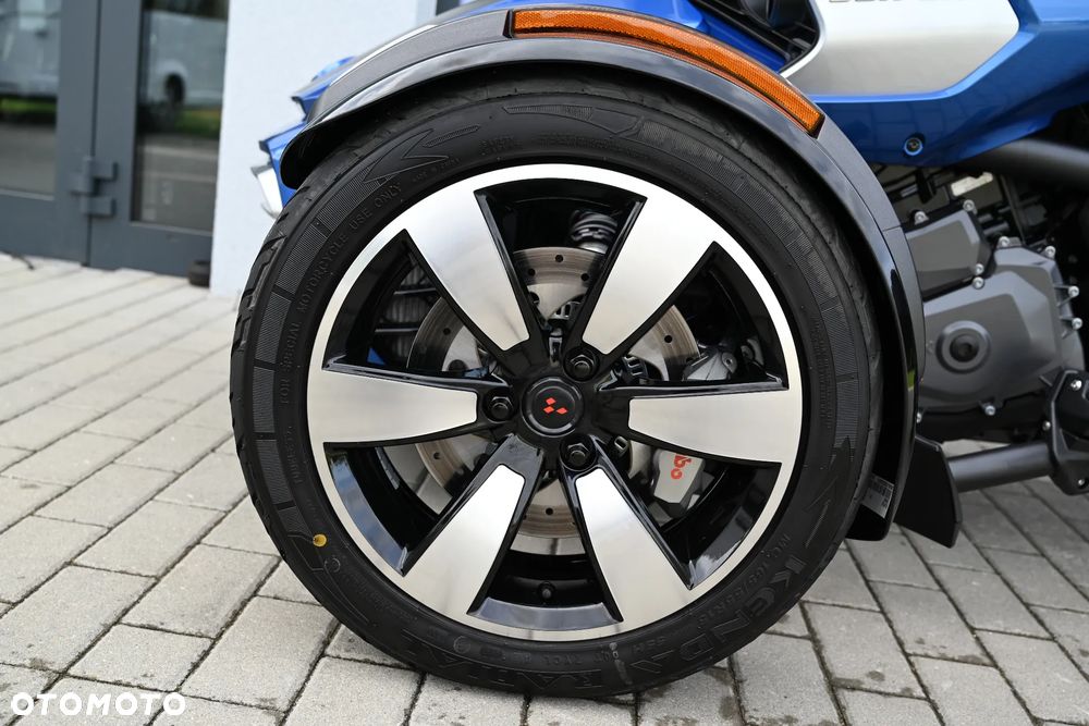 Can-Am Spyder - 36