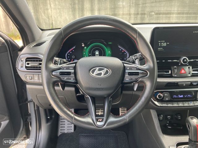 Hyundai i30 1.6 CRDI 48V-Hybrid DCT N-Line - 16