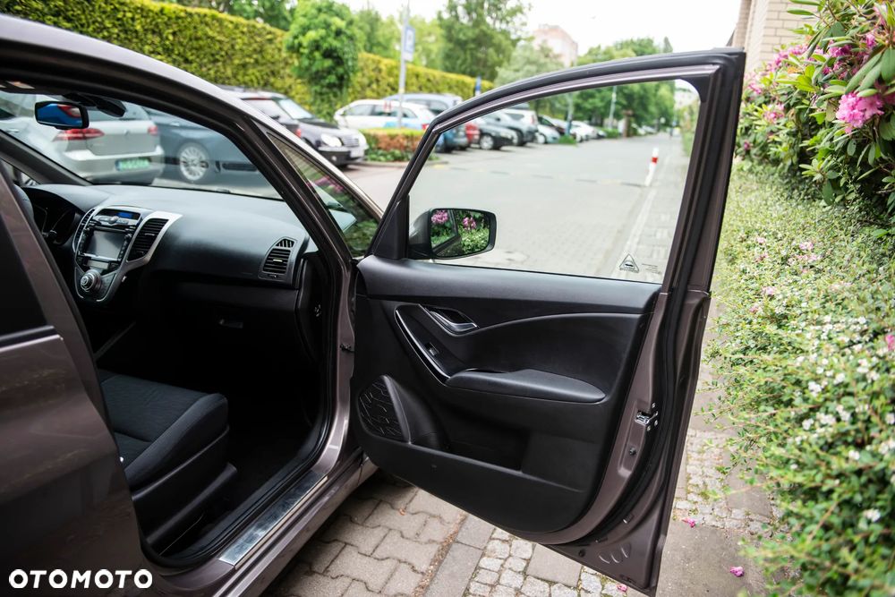 Hyundai ix20 1.4 blue Comfort - 22