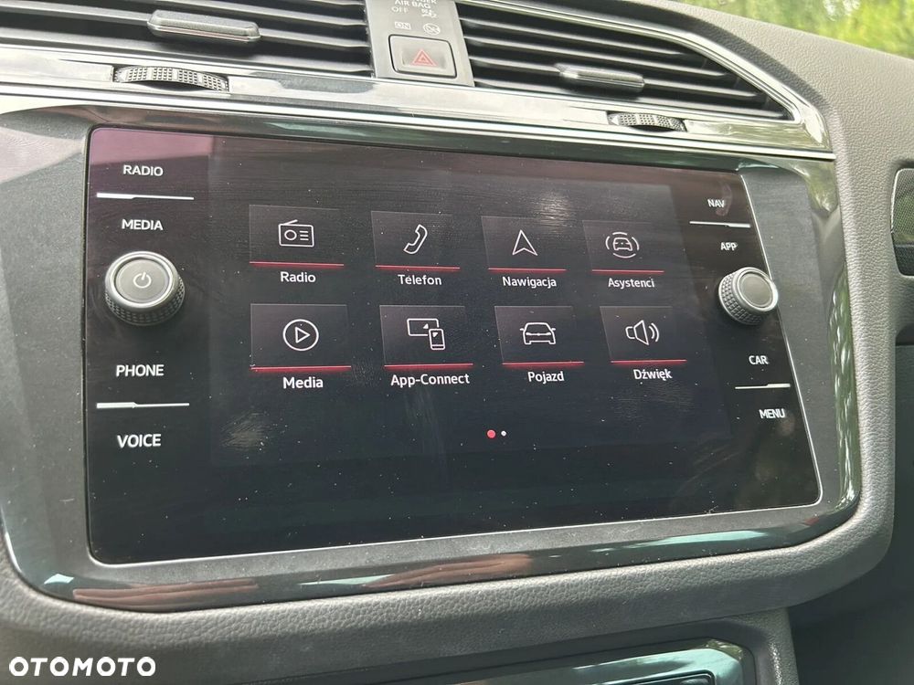 Volkswagen Tiguan 2.0 TDI SCR Elegance DSG - 26