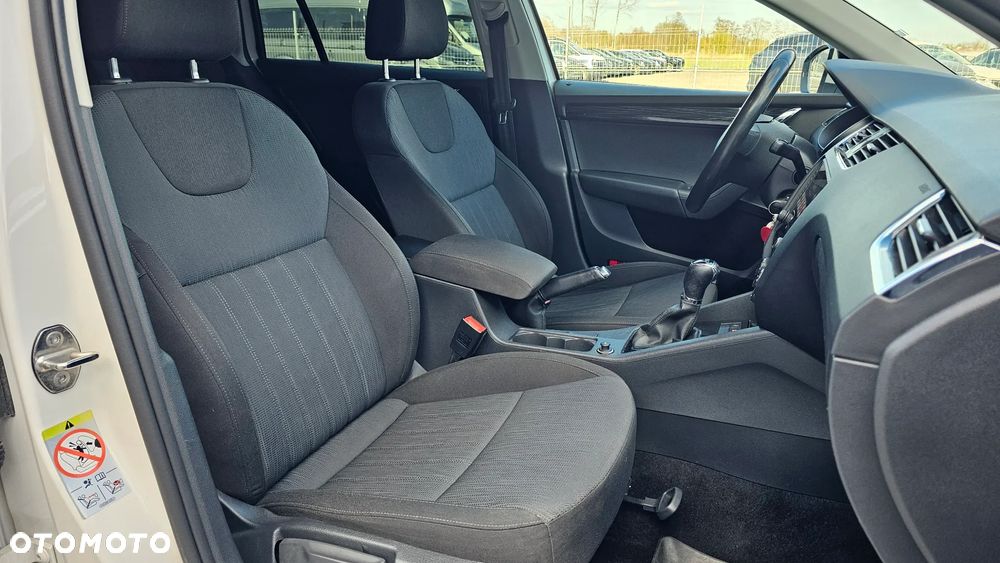 Skoda Octavia 2.0 TDI SCR Style DSG - 11