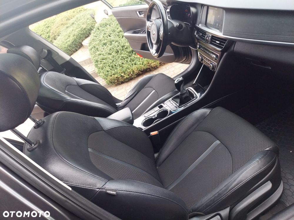 Kia Optima - 19