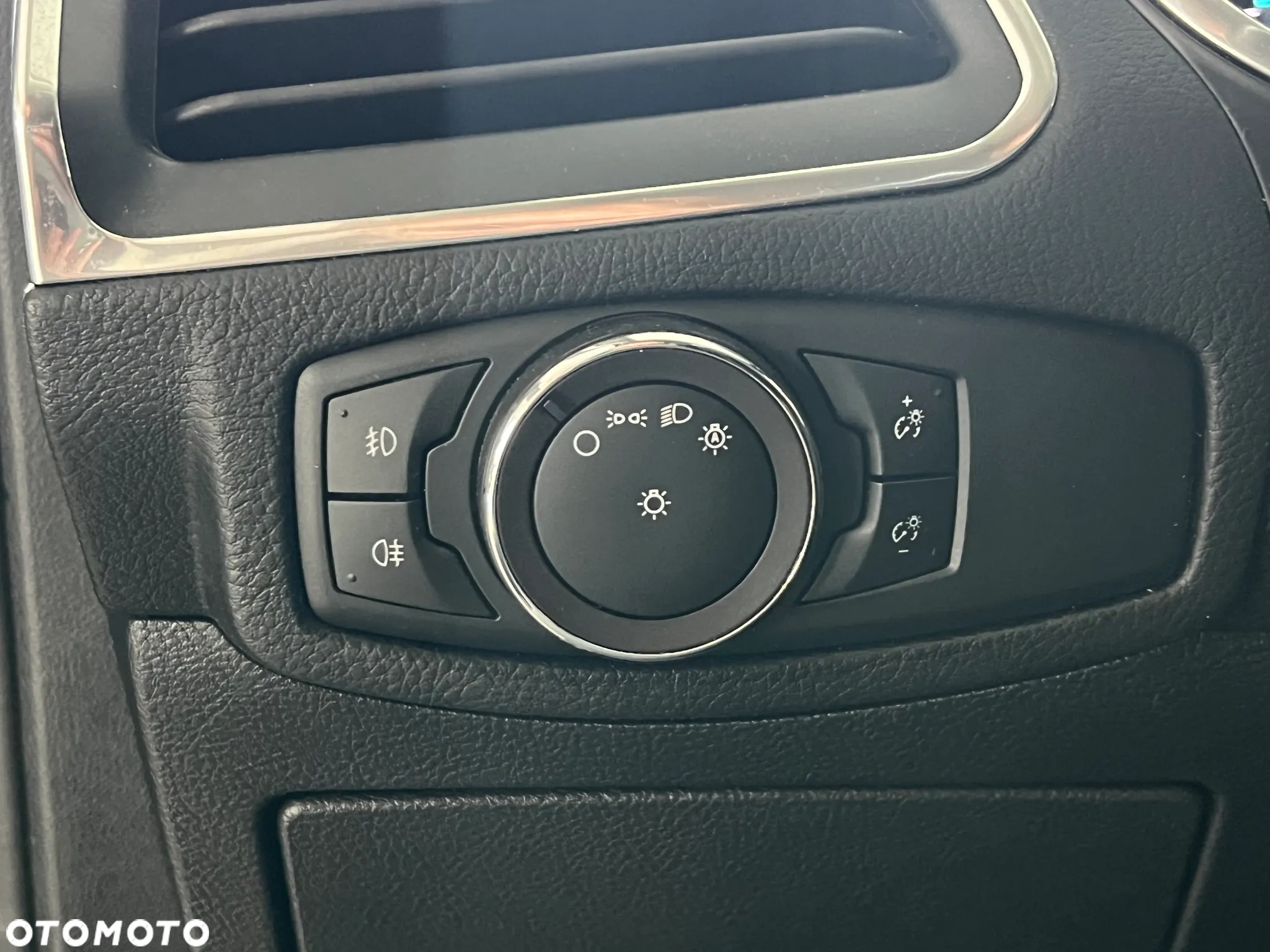Ford S-Max 2.0 EcoBlue Titanium - 25