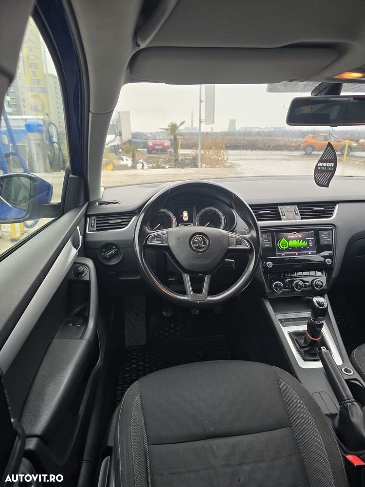 Skoda Octavia 1.0 TSI Active - 10