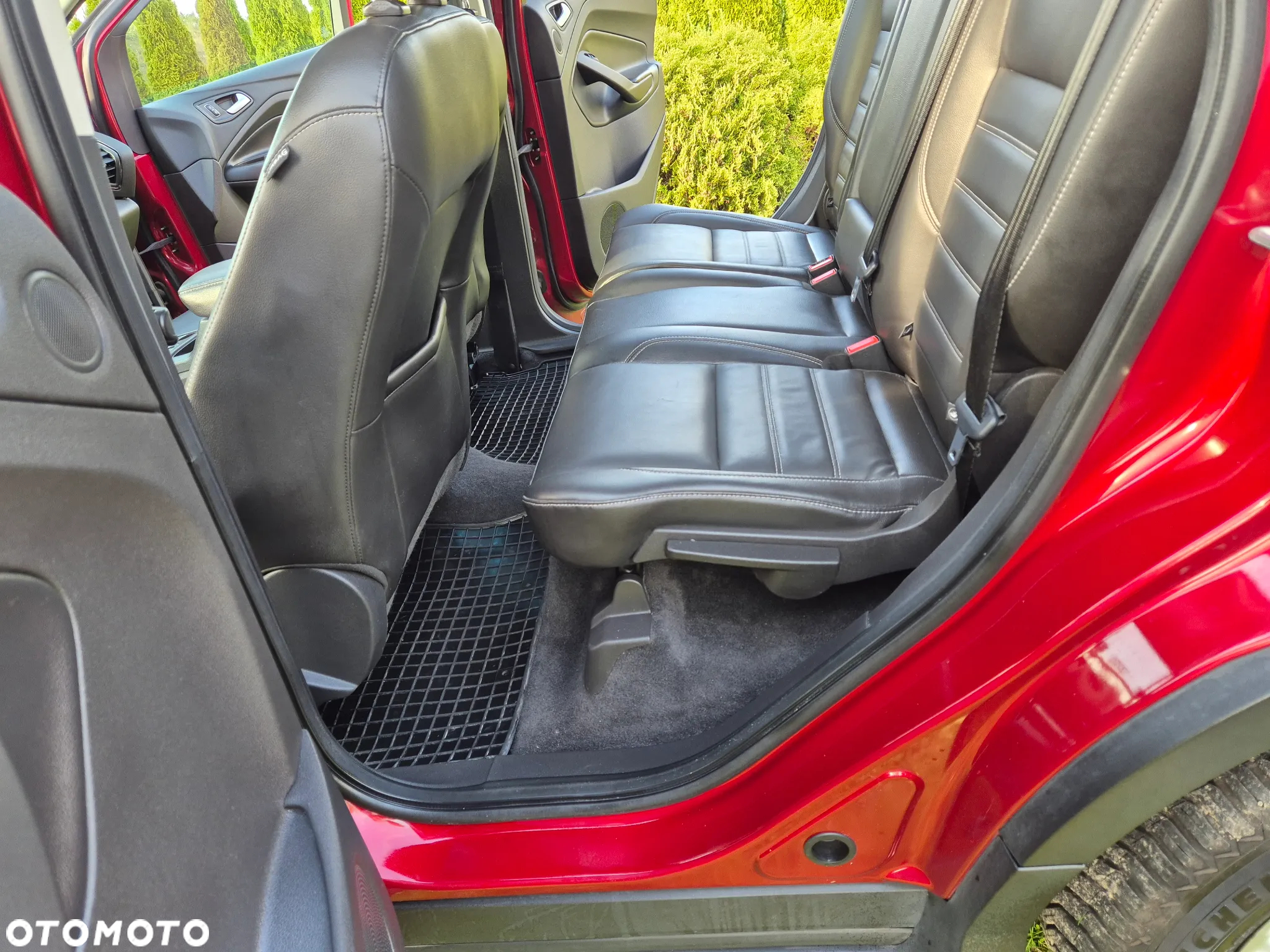 Ford Escape 2.0 EcoBoost AWD Titanium - 24