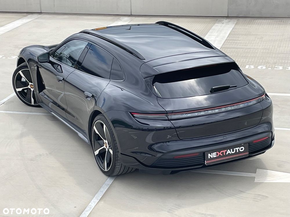 Porsche Taycan Turbo - 3