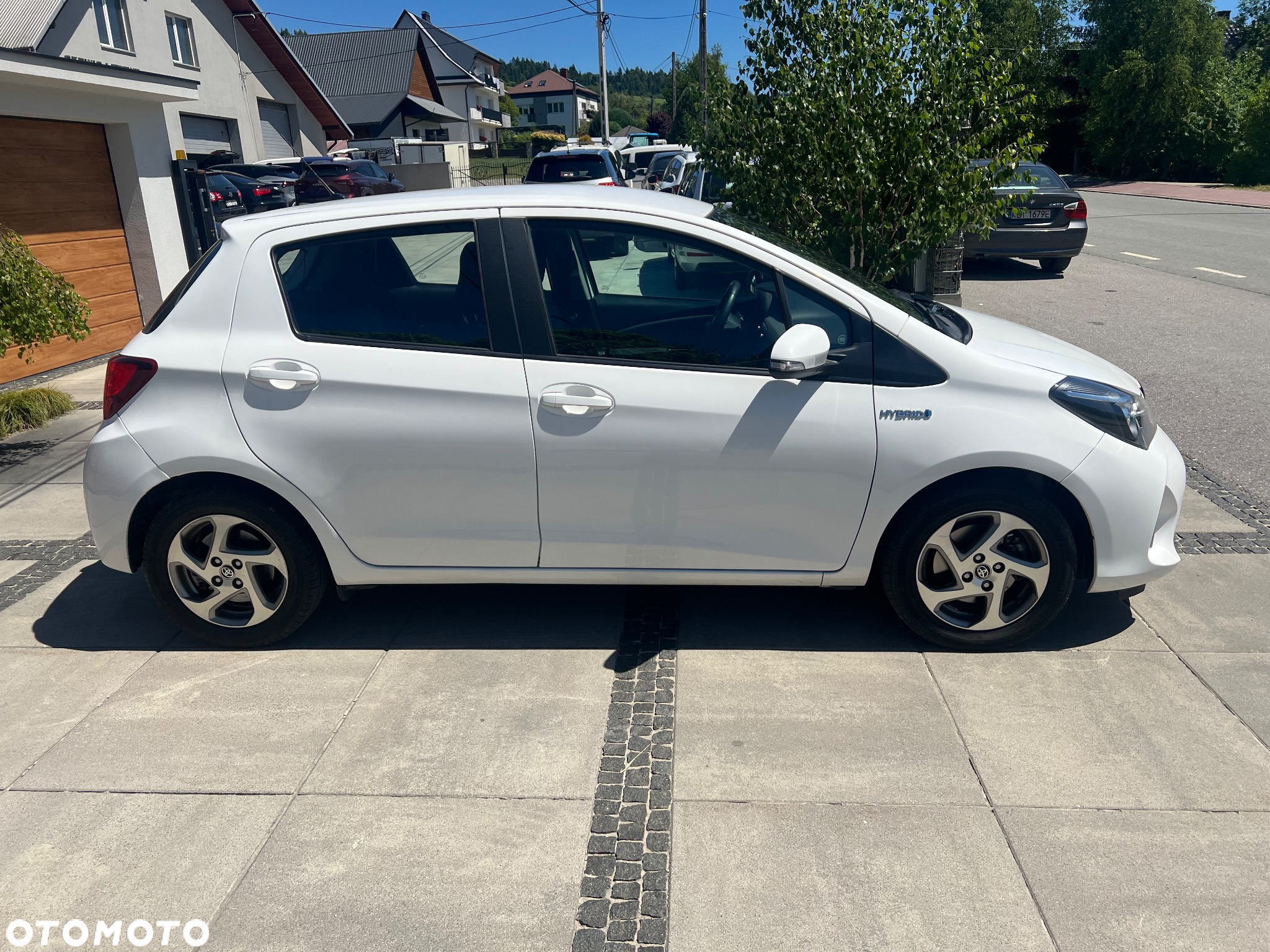 Toyota Yaris Hybrid 100 Selection Passion - 4