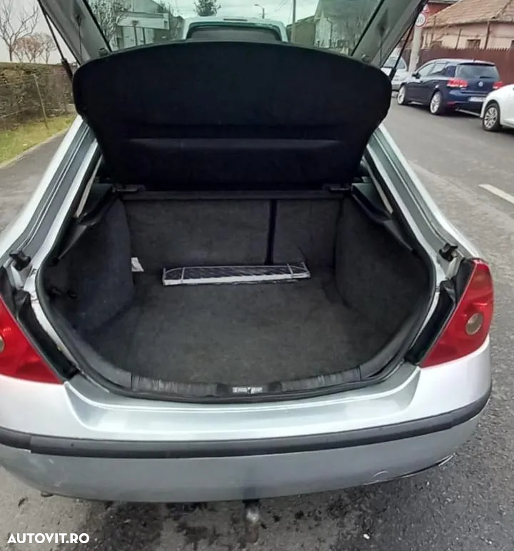 Ford Mondeo 1.8 Ambiente - 3
