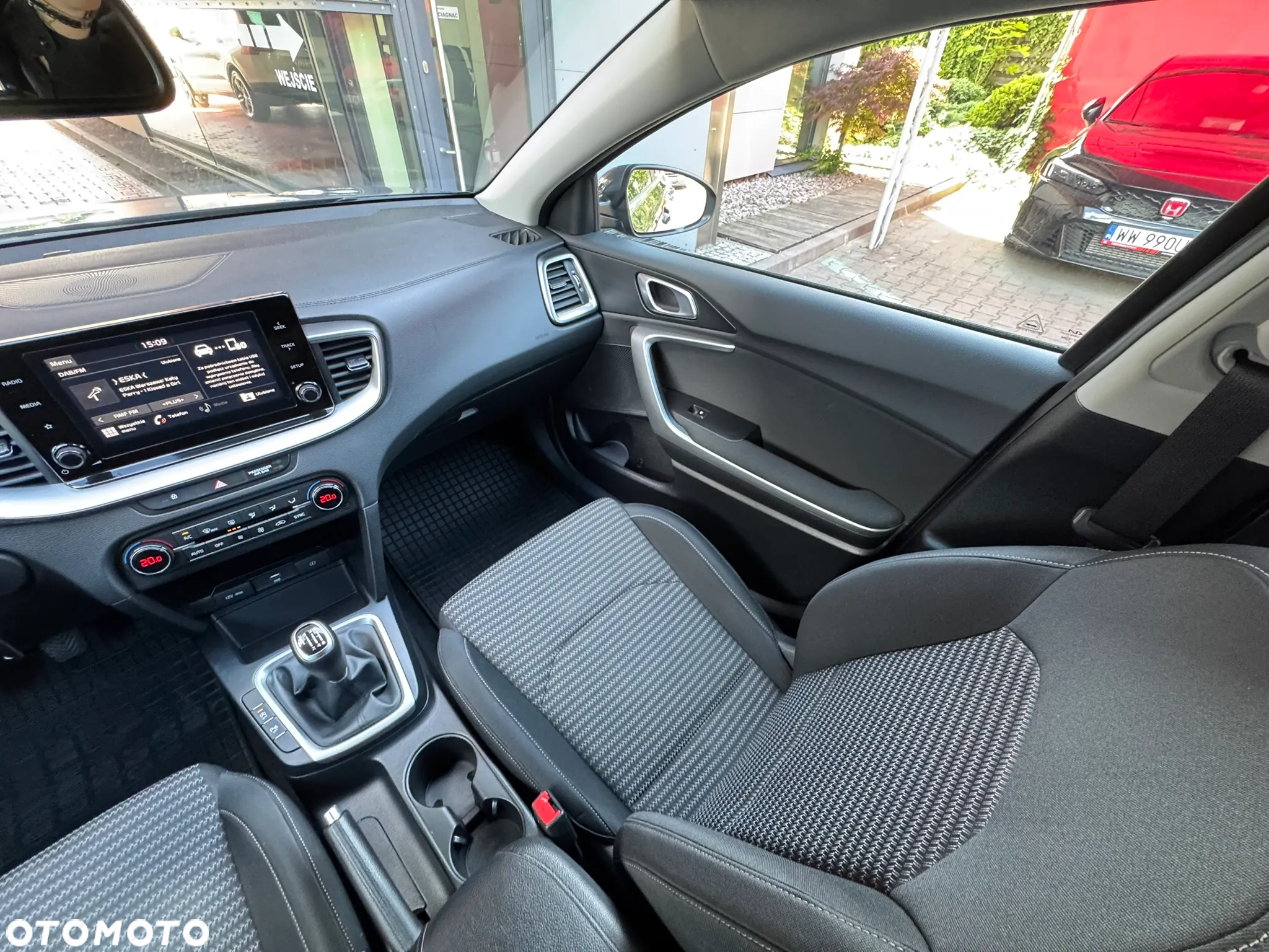 Kia XCeed 1.5 T-GDI M - 24
