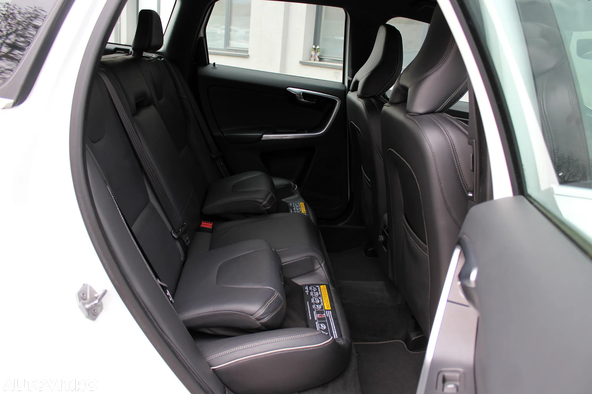 Volvo XC 60 D5 AWD Ocean Race - 5