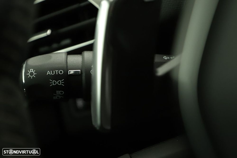 Peugeot 5008 1.2 PureTech Allure Pack EAT8 - 17