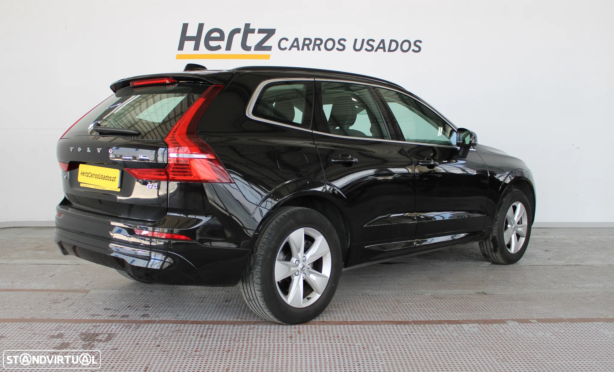 Volvo XC 60 2.0 B4 Momentum Plus - 4