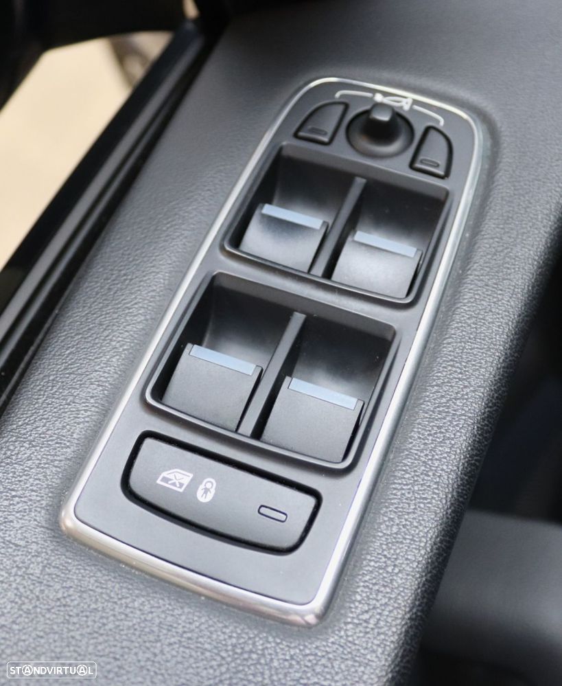 Jaguar F-Pace 2.0 i4D R-Sport Aut. - 12