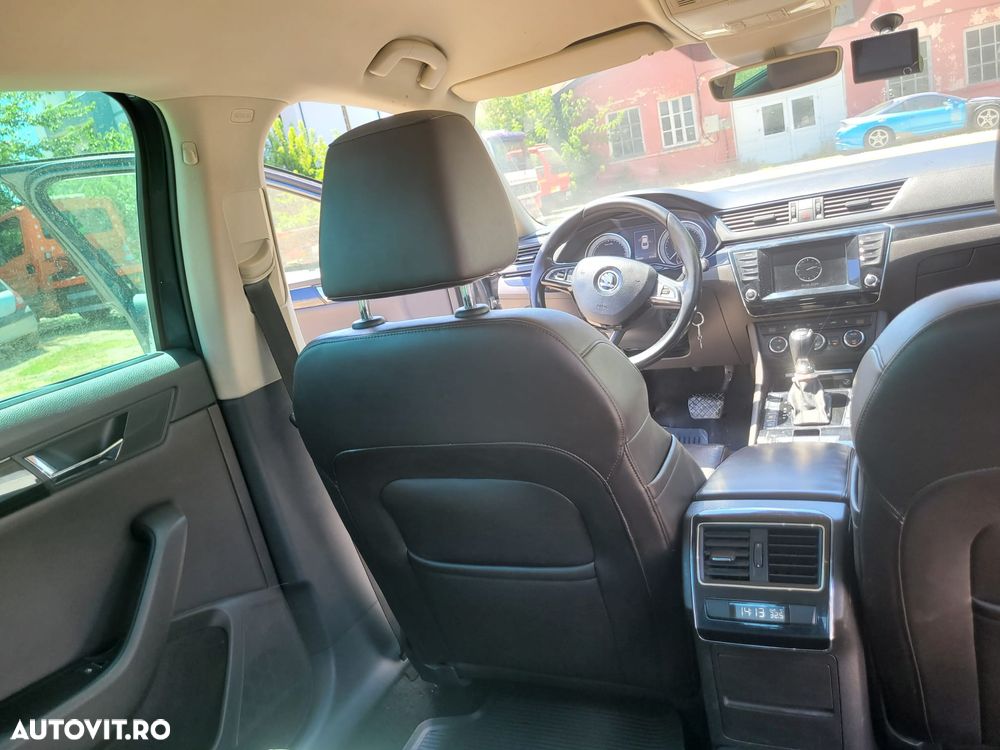 Skoda Superb 2.0 TDI DSG 4X4 Laurin & Klement - 6