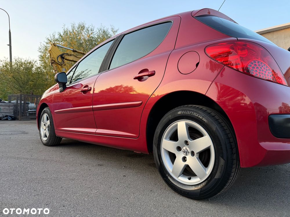 Peugeot 207 - 13