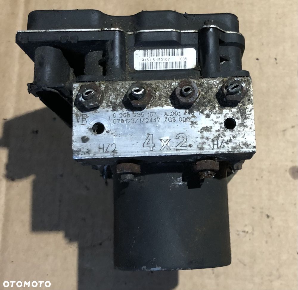 Pompa hamulcowa ABS MERCEDES Vito W639 2.2 CDI 0265235167 - 2