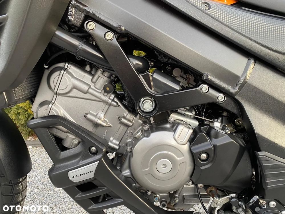 Suzuki V-STROM - 7