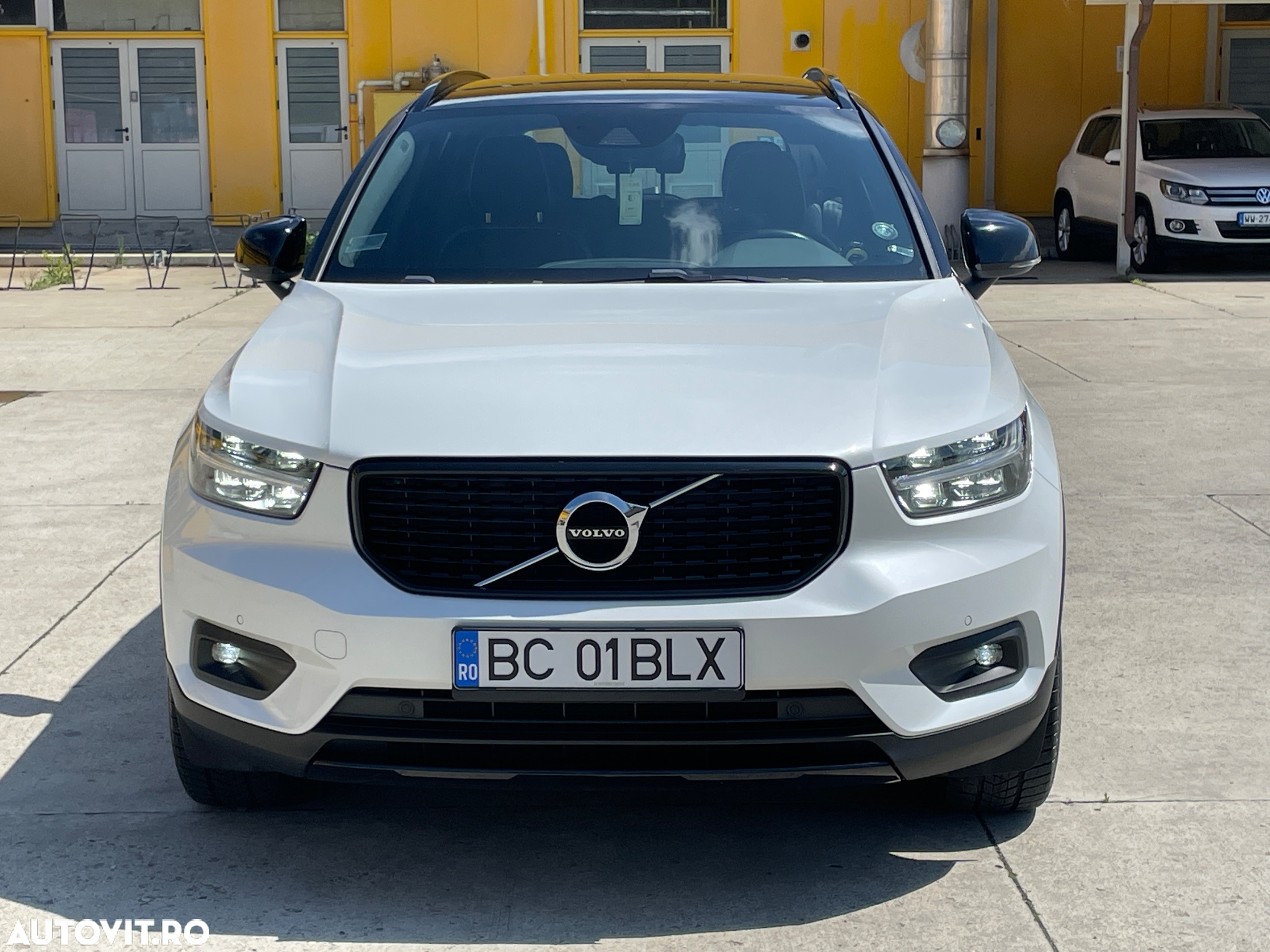Volvo XC 40 D3 AWD R-Design - 2