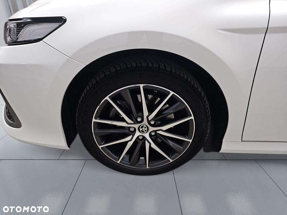 Toyota Camry 2.5 Hybrid Prestige CVT - 35