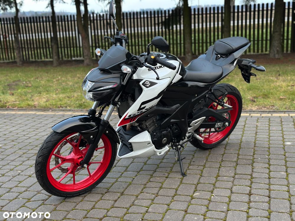 Suzuki GSX - 20