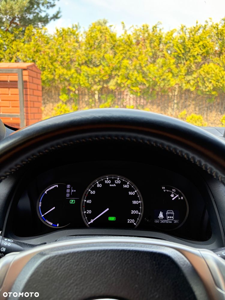 Lexus CT 200h F Sport - 9