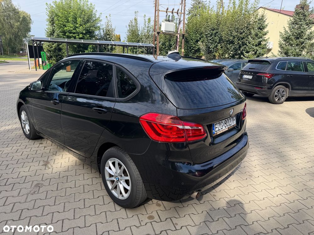 BMW Seria 2 218d - 7