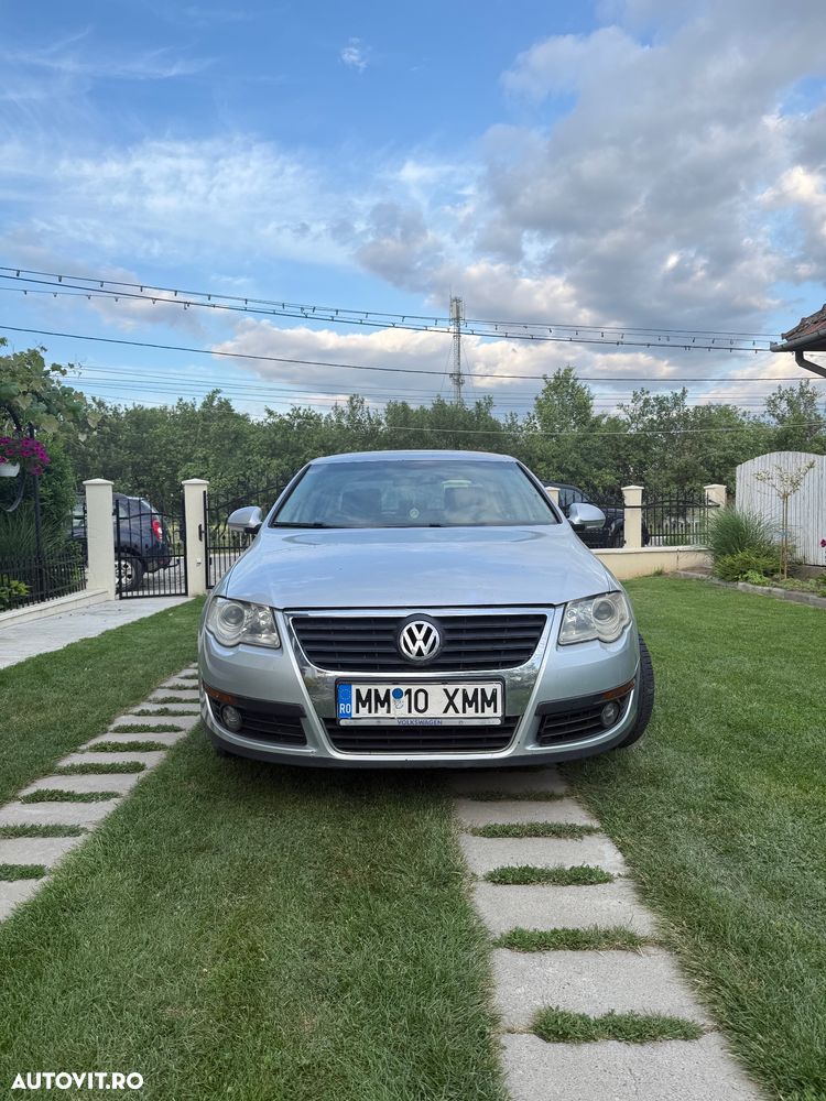 Volkswagen Passat - 1